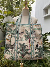 SNUG QUILTED TOTE BAG