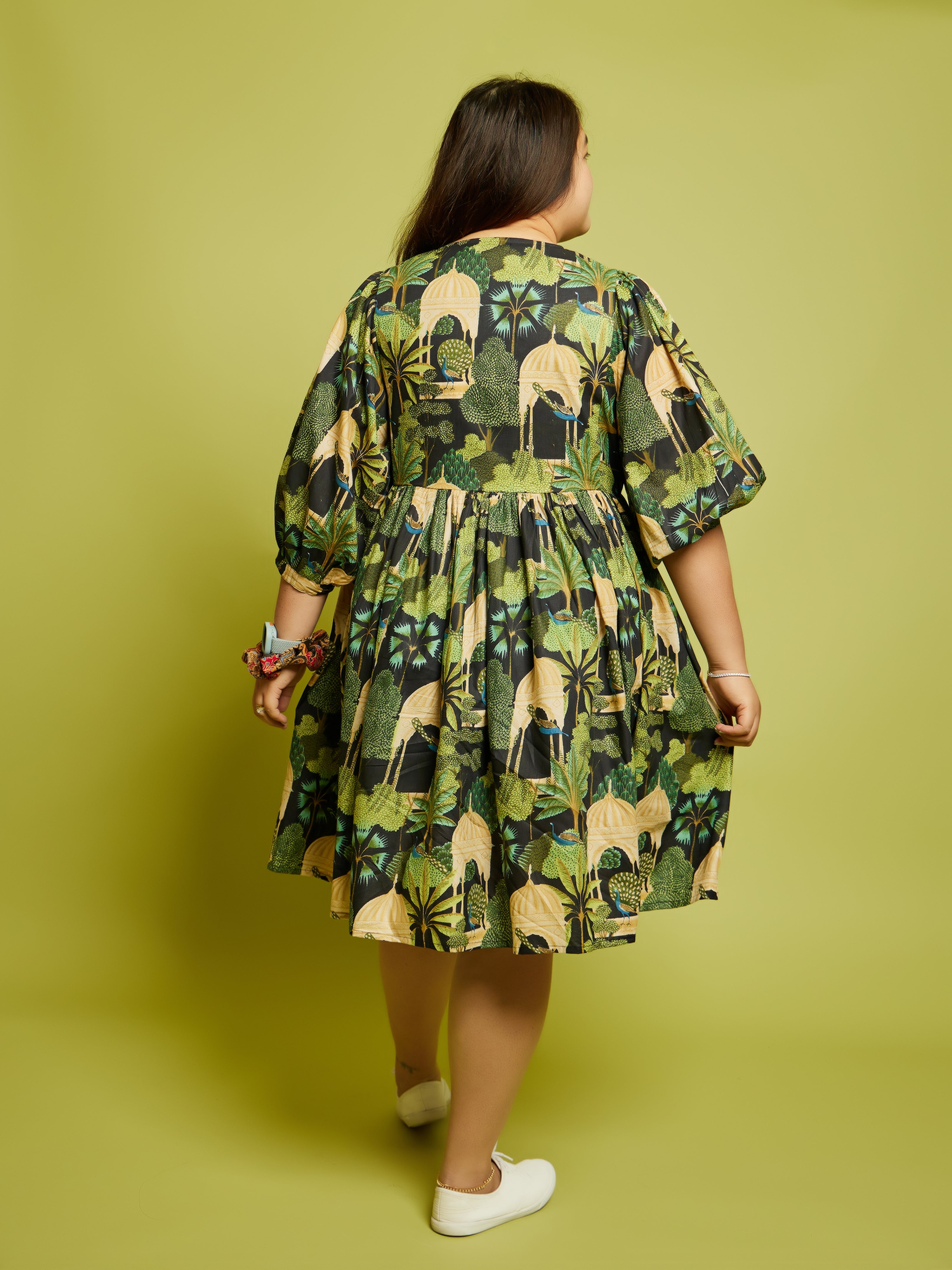 ENCHANTING SHORT DRESS