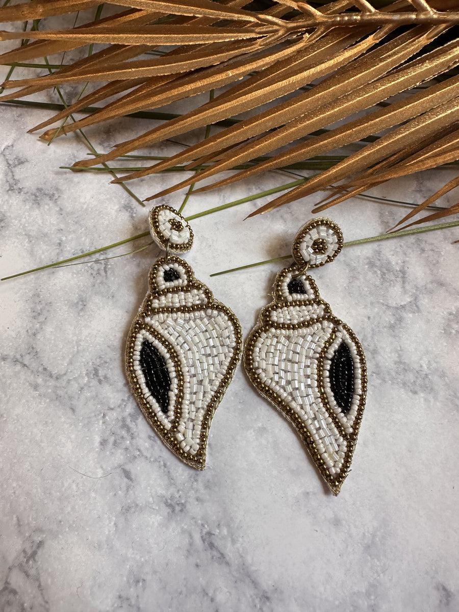 SHUNK EARRINGS