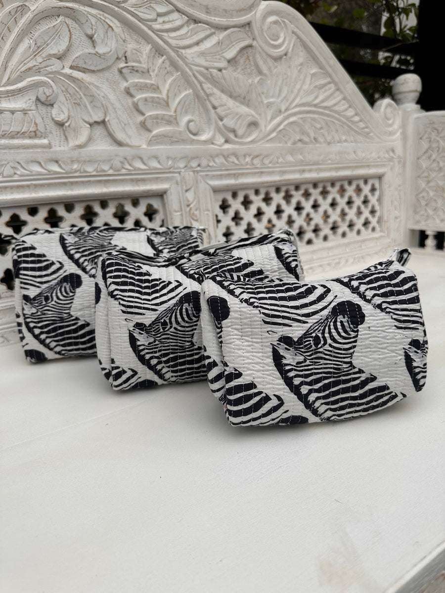 ZEBRA WASH BAG