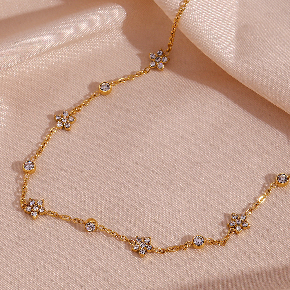 ZIRCONIA FLOWER NECKLACE